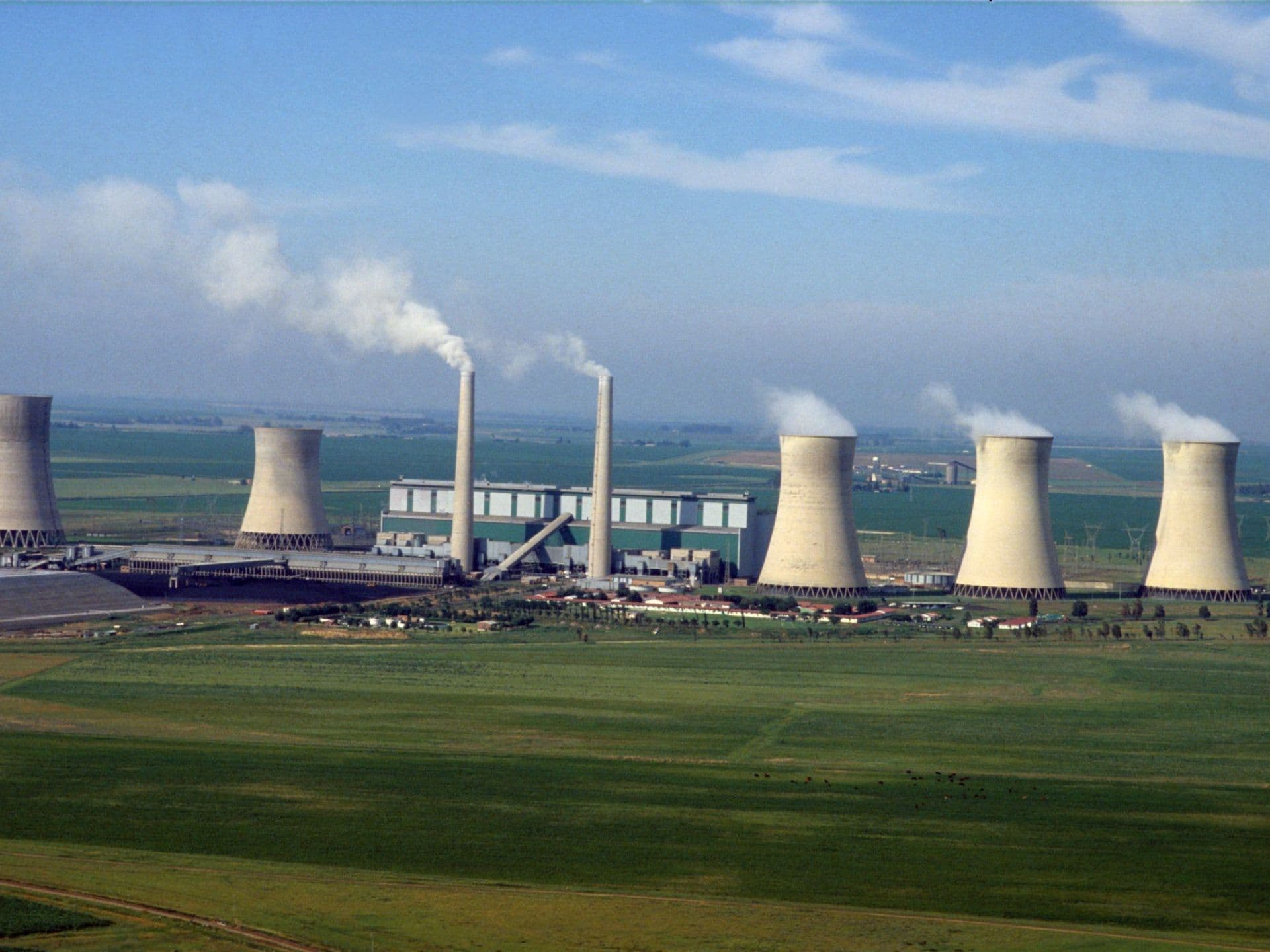 الطاقة النووية في أفريقيا: نهضة جديدة بقيادة رواندا والسنغال