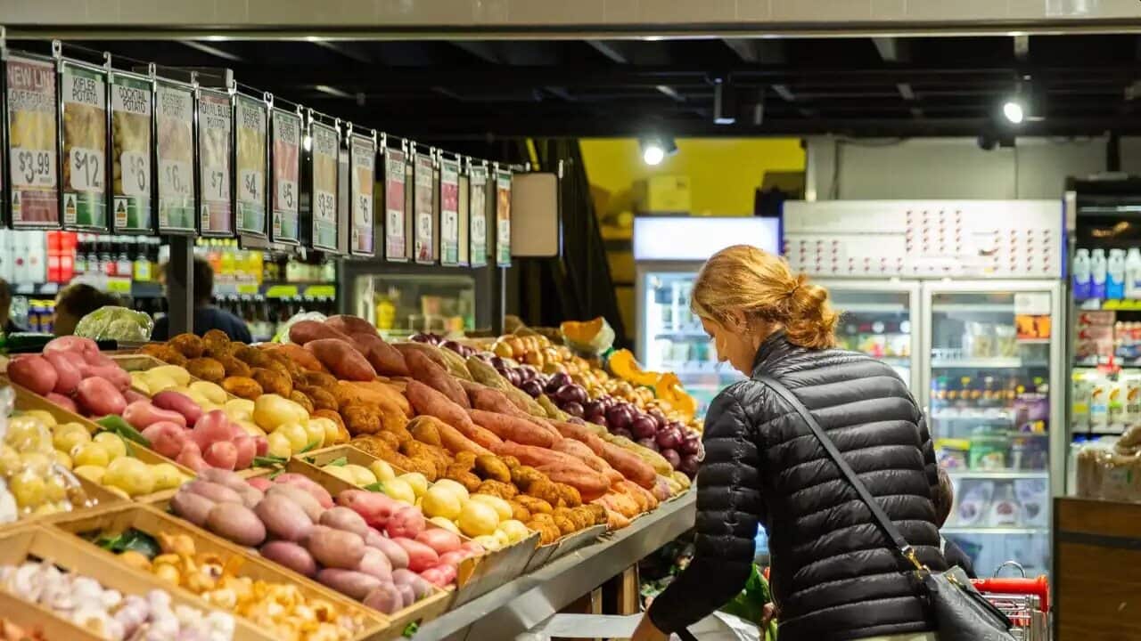 خبير اقتصادي يحذر من ارتفاعات إضافية لأسعار الفائدة